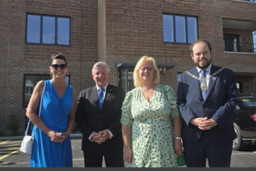 Mayor at the opening the new homes